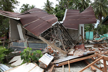 Pariaman  Indonesien  zerstoerte Haeuser im Erdbebengebiet