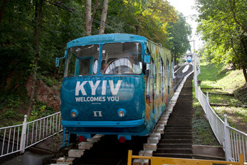 Kiew  Ukraine  Seilbahnwaggon der Standseilbahn Kiew
