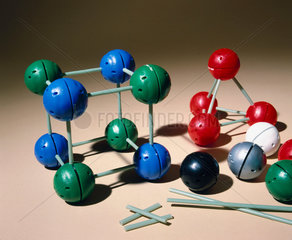 Unit molecular model kit (basic set)  1981.
