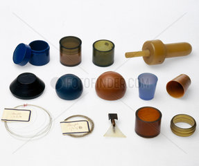 Samples of polyethene and other plastic items  c 1935.