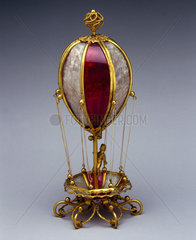 Model of a balloon in glass and metal from  late 18th century.