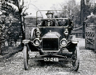 Ford Model T motor car  1916.