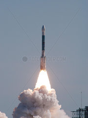Launch of Deep Impact  12 January 2005.