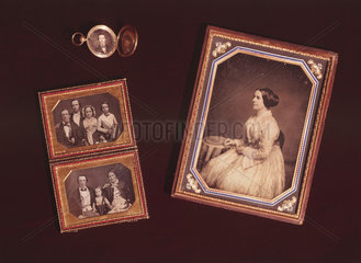 Four daguerreotypes in frames  c 1840s.