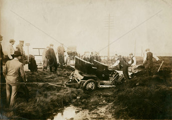 Accident  Manchester Automobile Club Hill Climb  1912.