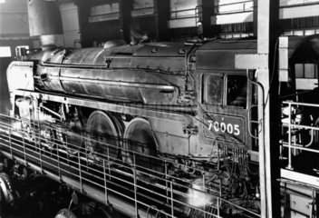 'Britannia' class 4-6-2 locomotive 'John Mi