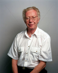 Larry Hench  professor of ceramic materials  2001.