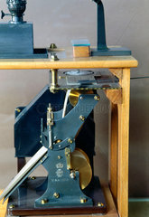 Milne horizontal pendulum seismograph  1899.