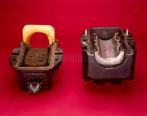 Wagon axle box showing bearings and lubrica