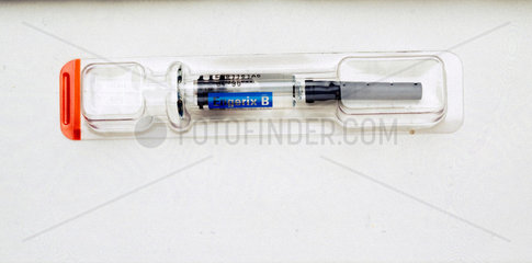 Hepatitis B prefilled disposable syringe  England  1993.