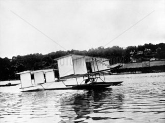 Voisin-Archdeacon float glider  1905.