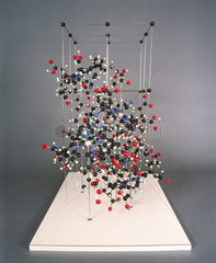 Vitamin B12 crystal structure model  1957-1959.
