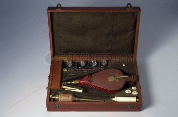 Resuscitator kit  English  1774.