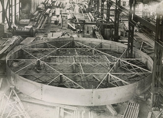 Construction of an observatory rising floor  1928.