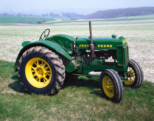 John Deere tractor  GW model  1948.
