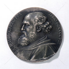 Medal depicting Ludwig Mond  industrial chemist  1908.