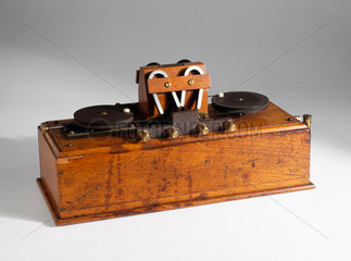 Marconi magnetic radio wave detector  1902.