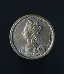 Queen Marie Antoinette  bronze commemorative medal  1784-1790.