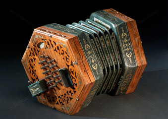 Wheatstone concertina  1851.