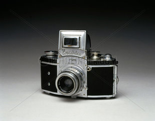 Kine Exacta 35mm single lens reflex (SLR) camera  1937.