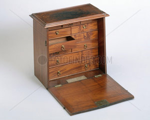 Medicine chest  1750-1820.