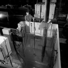 Desplittering machine in the reactor showing handling of nuclear rods. 1965.