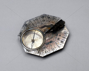 Octagonal Louis XVI sundial and compass  French  early 18th Century.