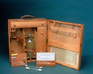 Blood transfusion apparatus  1914-1918.