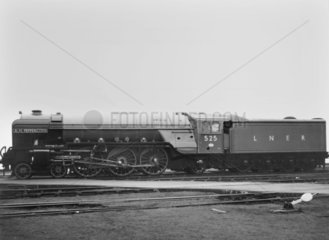 LNER class A2 4-6-2 N525  A H Peppercorn.