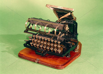 Fitch typewriter No 3287  1886.