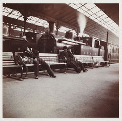 Holborn Viaduct Station  London  c 1910.