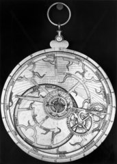 Astrolabe brass with one tablet  diameter 5
