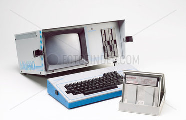 Kaypro II Portable Computer System  1983.