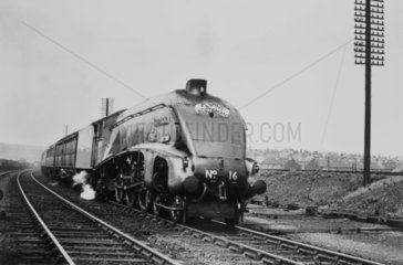 LNER class A4 No. 16 ‘Silver Link’ 1947.