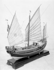 Rigged model of a Yoochow junk