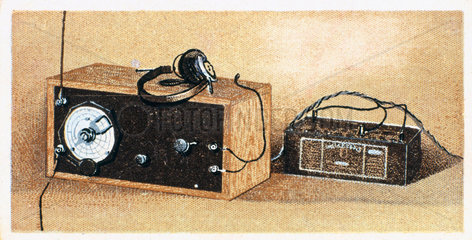 ‘How to build a two valve set’  No 25  Godfrey Philips cigarette card  1925.