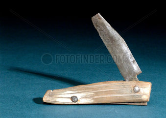 Folding razor  English  c 1750.