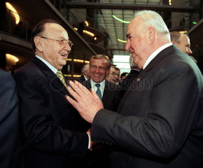 Hans Dietrich Genscher  Dr. Helmut Kohl