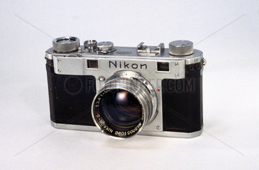 Nikon S rangefinder camera  1951-1955.