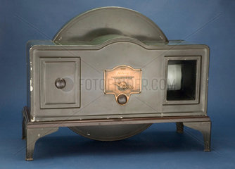 'Tin box' televisor  c 1930.