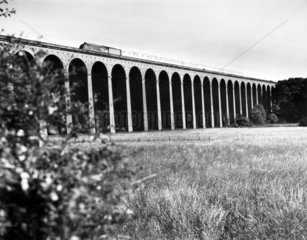 'Silver Jubilee'  crossing Digswell Viaduct