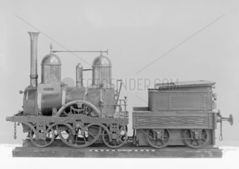 Model of chassis of Stephenson type 2-2-2
