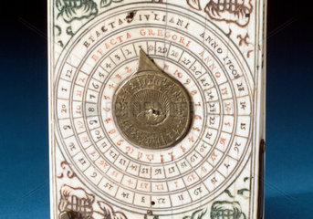 Ivory diptych sundial  1700.