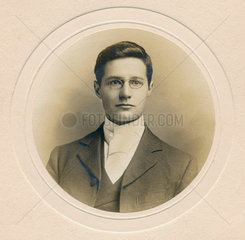 Dr Oswald John Silberrad  English chemist  1902-1906.
