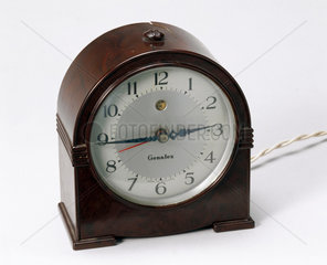 Genalex self-starting synchronous clock  c 1940.