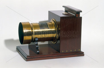 Daguerreotype portrait camera  c 1860.