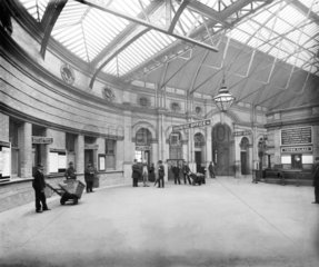 Inside Manchester Exchange station  c 1910.
