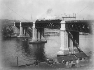 Test-loading the King Edward VII Bridge  Newcastle-on-Tyne  1906.