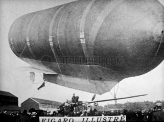 English military airship  1900s.