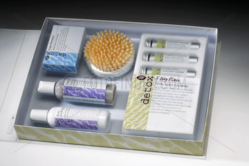 ‘Total body cleanse’ detox kit by Boots  2003.